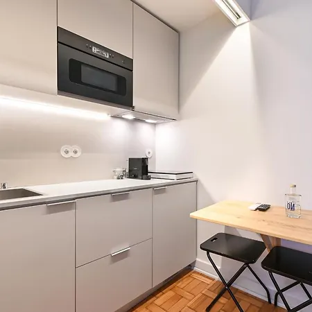 Sleep In Office Apartment *