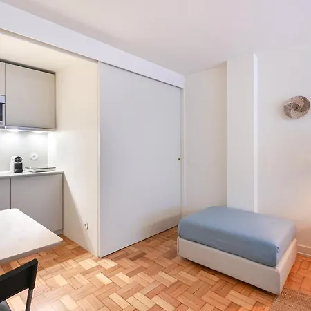 Sleep In Office Apartment Porto