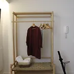 Sleep In Office Apartman