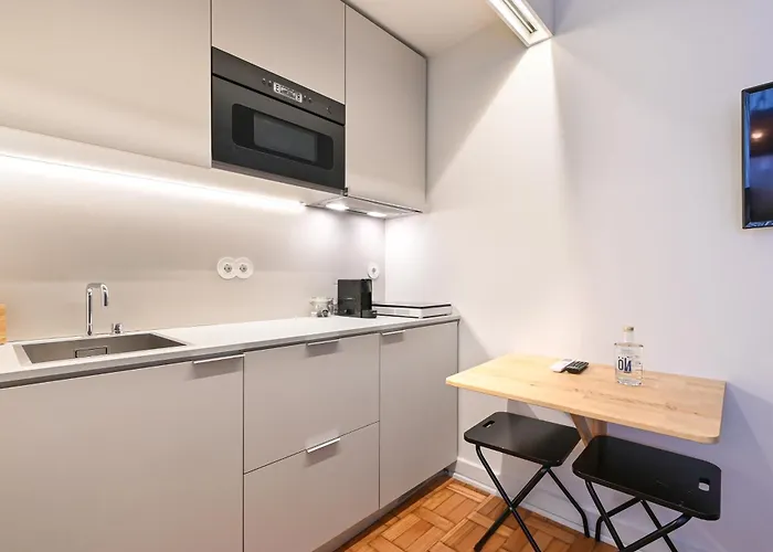 Sleep In Office Apartment *