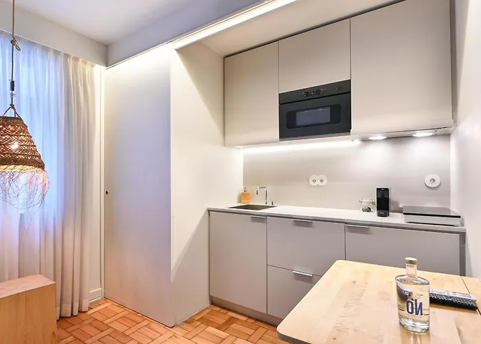 Apartment Sleep In Office *