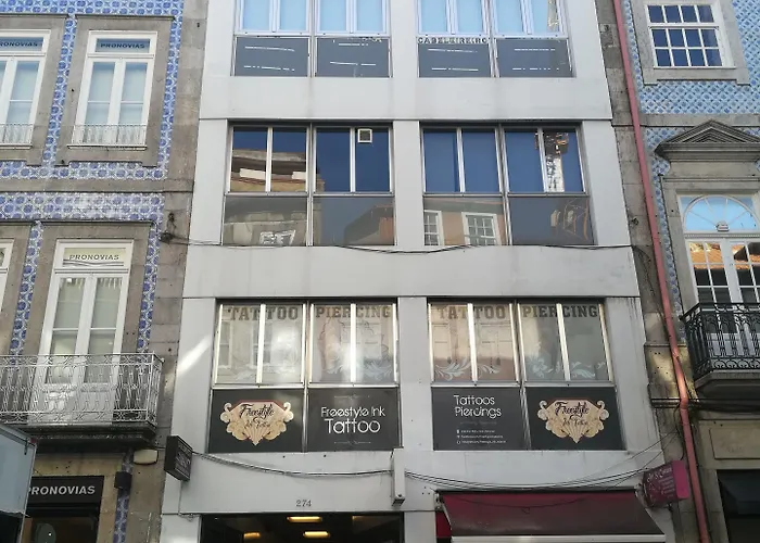 Sleep In Office * Porto