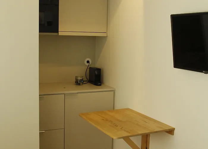 Apartment Sleep In Office *